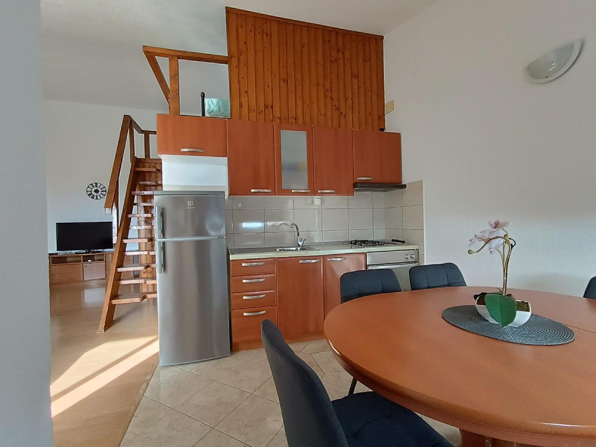 Apartmani Miki พอดโกรา ภายนอก รูปภาพ