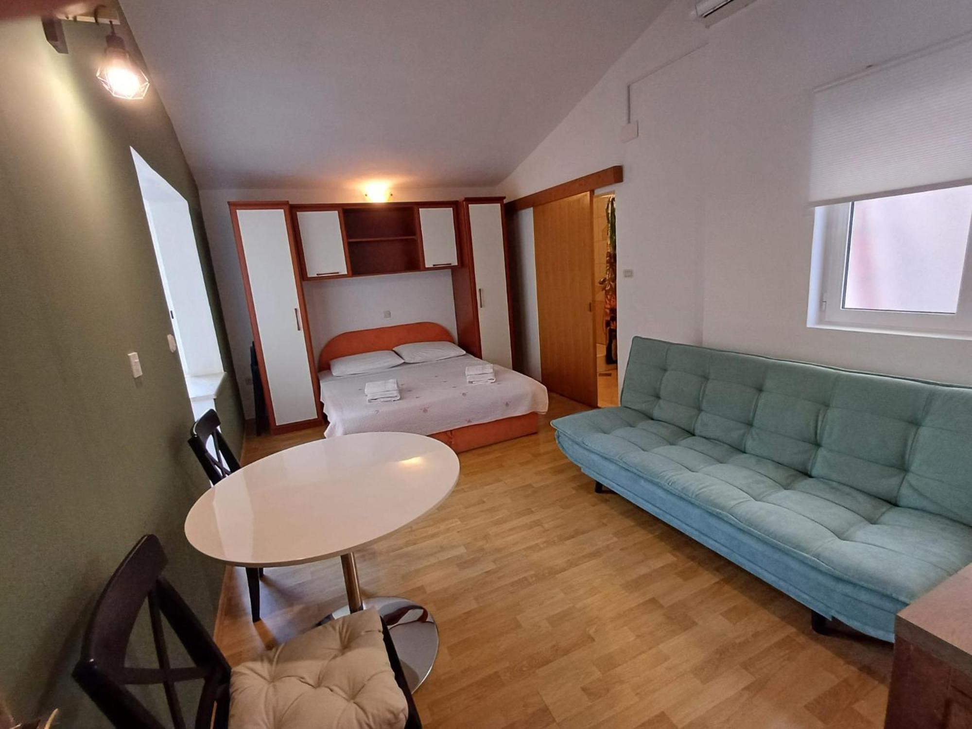 Apartmani Miki พอดโกรา ภายนอก รูปภาพ