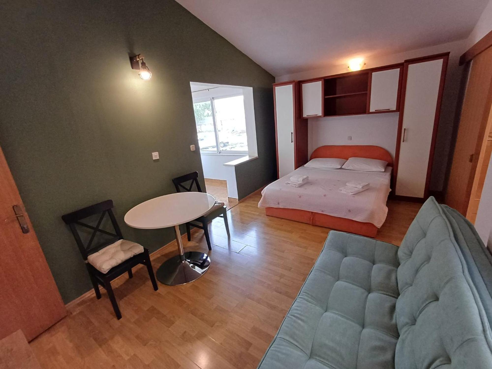 Apartmani Miki พอดโกรา ภายนอก รูปภาพ