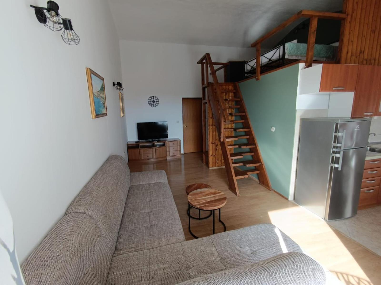 Apartmani Miki พอดโกรา ภายนอก รูปภาพ